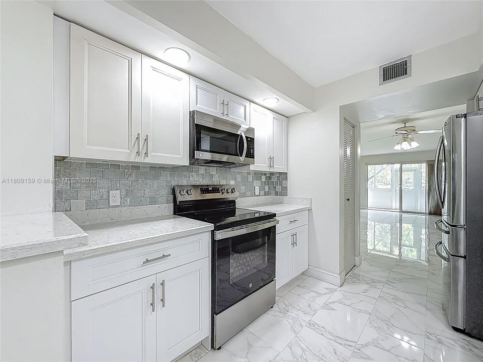 1100 SW 130th Ave 111H, Pembroke Pines, פלורידה 33027, ארצות הברית של אמריקה 