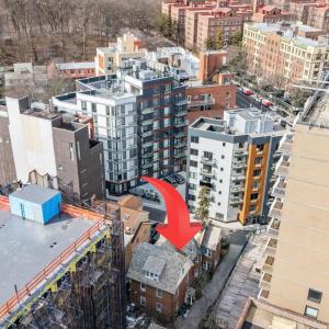 116-18 Grosvenor Lane, New York, New York 11418, USA
