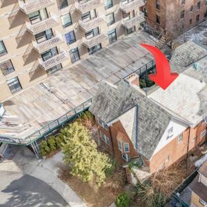116-18 Grosvenor Lane, New York, New York 11418, USA