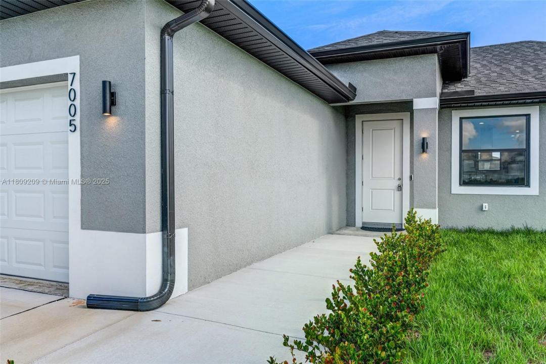 8106 OLIVE CT, La Belle, 佛罗里达州 33935, 美国