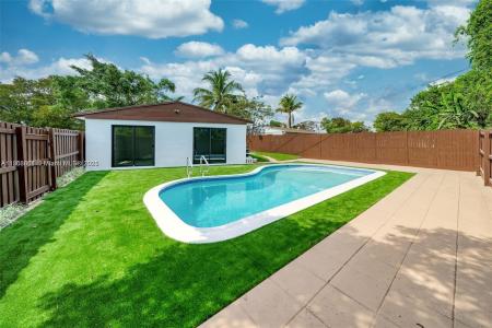 2447 Fletcher St, Hollywood, Florida 33020, USA