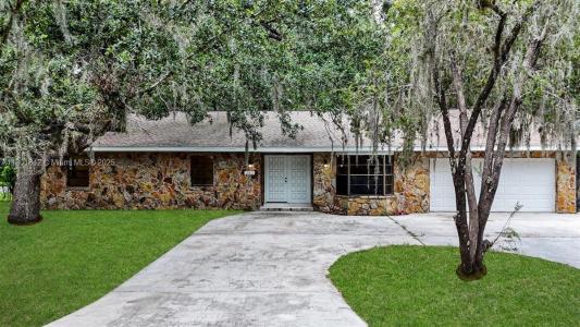 2141 Oak Beach Blvd, Sebring, 佛羅里達州 33875, 美國