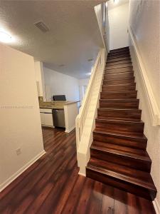 20820 San Simeon Way 24-G, Miami, Florida 33179, USA