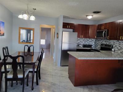 800 SW 11th Avenue 17, Hallandale Beach, Florida 33009, Estados Unidos