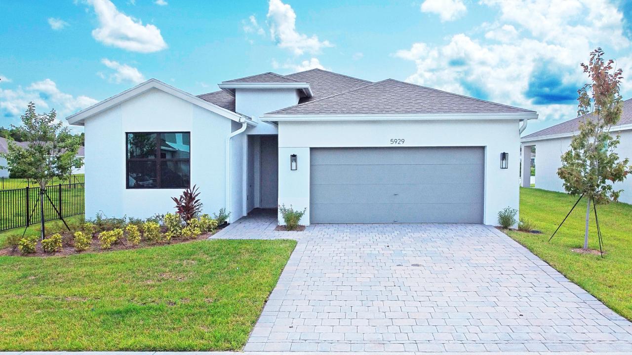5929 SE Skyblue Circle, Stuart, Florida 34997