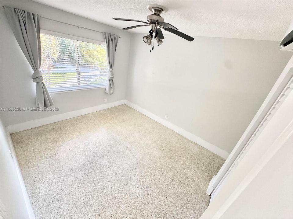 1601 SE 15th St 1B, Fort Lauderdale, Florida 33316