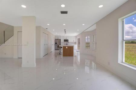 10728 Oak Lake Way, Boca Raton, Florida 33498, USA