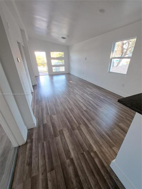 5266 NW 24th Ave A, Miami, Florida 33142, Estados Unidos
