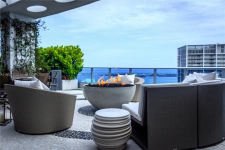 200 Biscayne Boulevard Way PH-5404, Miami, Florida 33131, USA