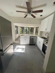 421 SW 11th St, Fort Lauderdale, Florida 33315, USA
