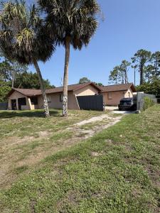 305 E 6th Street, Lehigh Acres, Florida 33972