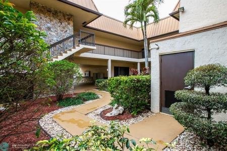 1881 N University Dr 110, Coral Springs, Florida 33071, Stati Uniti