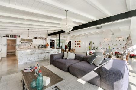 270 Island Dr, Key Biscayne, Florida 33149