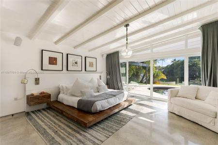 270 Island Dr, Key Biscayne, Florida 33149