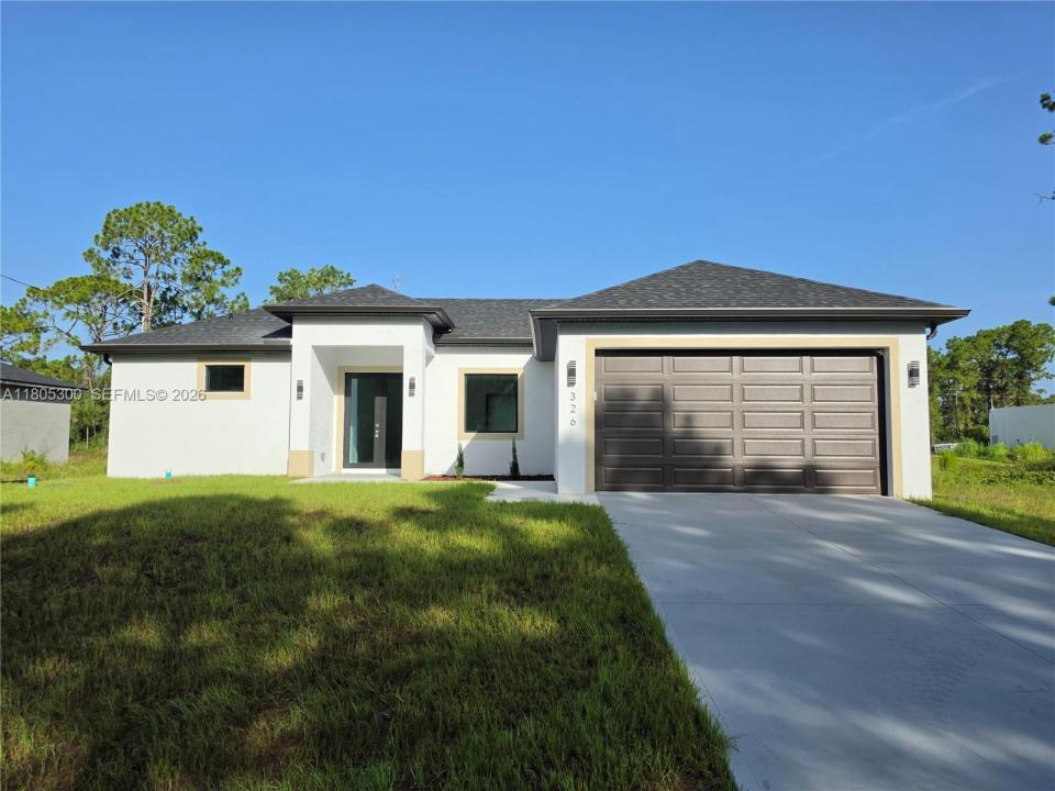 326 Nathan Ave, Lehigh Acres, Floride 33974, États-Unis