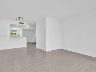 9373 Fontainebleau Blvd K224, Miami, Florida 33172, USA