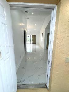 7941 NW 50th St, Lauderhill, Florida 33351, USA