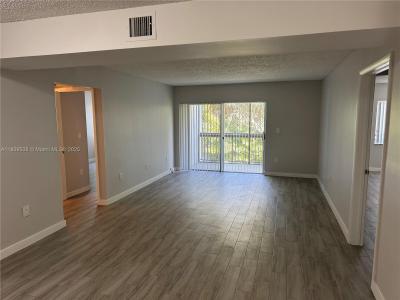 721 N Pine Island Rd 201, Plantation, Florida 33324, USA