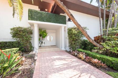 201 Knollwood Dr, Key Biscayne, Florida 33149