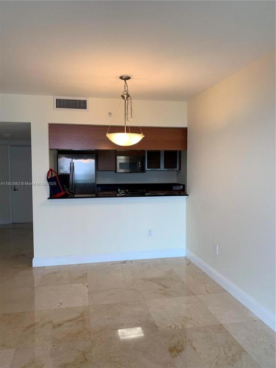 1800 N Bayshore Dr 2802, Miami, פלורידה 33132, ארצות הברית של אמריקה