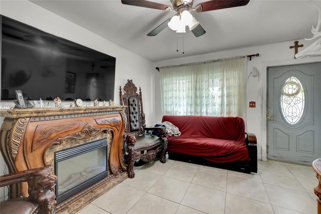 11385 NW 12th Ave, Miami, Florida 33168, Amerika Birleşik Devletleri