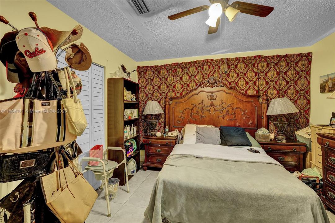 11385 NW 12th Ave, Miami, Florida 33168, Amerika Birleşik Devletleri