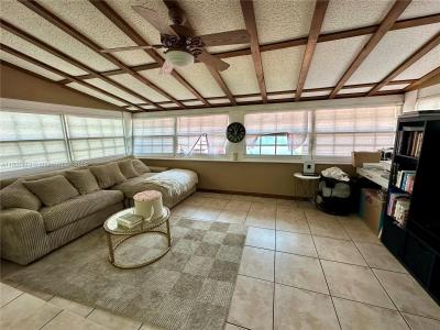 21000 NE 26th Ave, Miami, Florida 33180, USA
