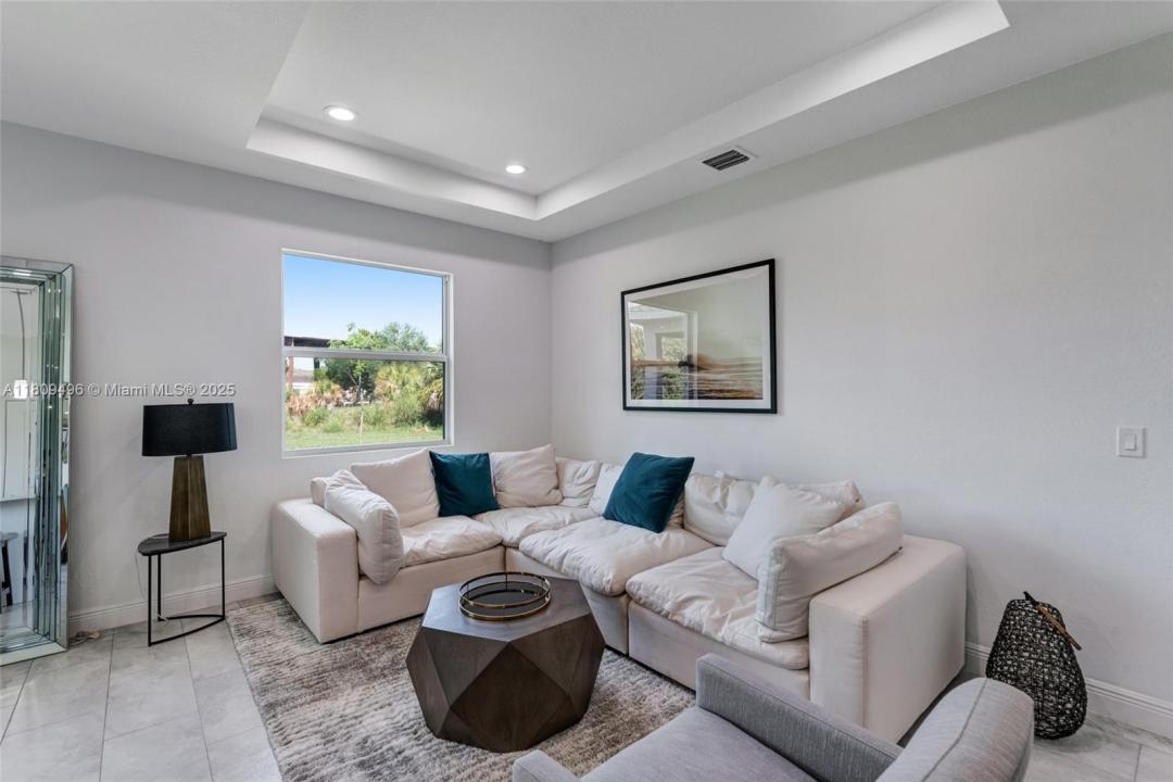 5027 S PEACHTREE CIR, La Belle, 佛羅里達州 33935, 美國