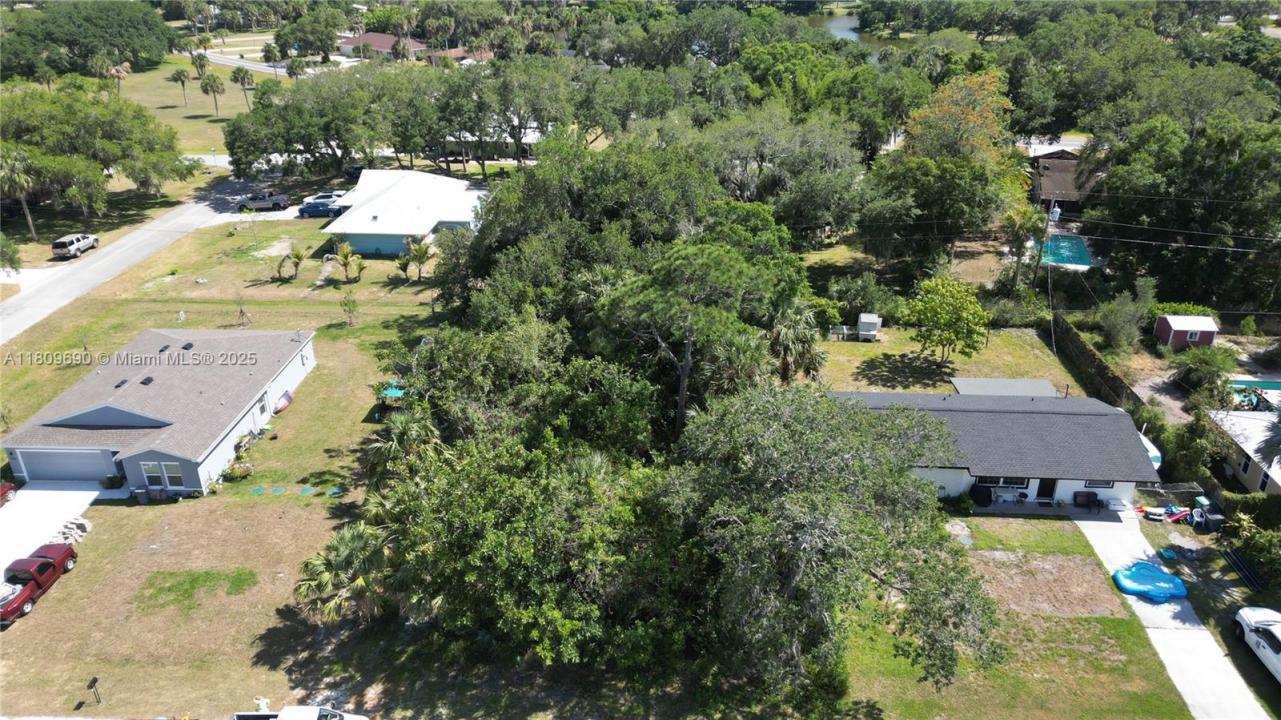7903 Penny Ln, Fort Pierce, פלורידה 34951, ארצות הברית של אמריקה 
