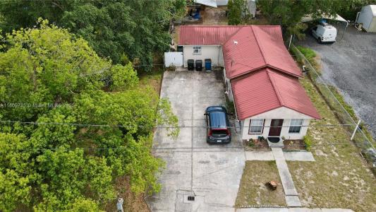 10 BRUCE AVE, Frostproof, Florida 33843, USA