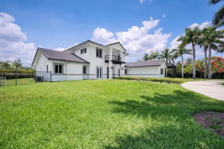 5121 SW 210th Ter, Southwest Ranches, Florida 33332, USA