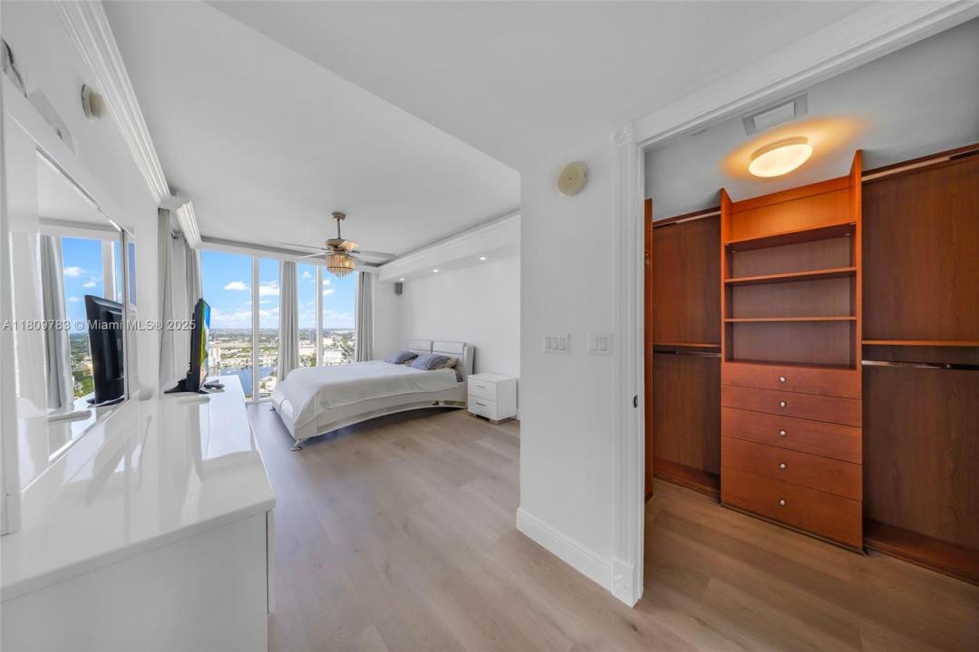 1800 S Ocean Dr 3607, Hallandale Beach, Florida 33009