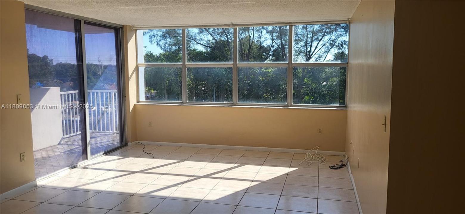 1300 NE Miami Gardens Dr 407E, Miami, Florida 33179, Estados Unidos