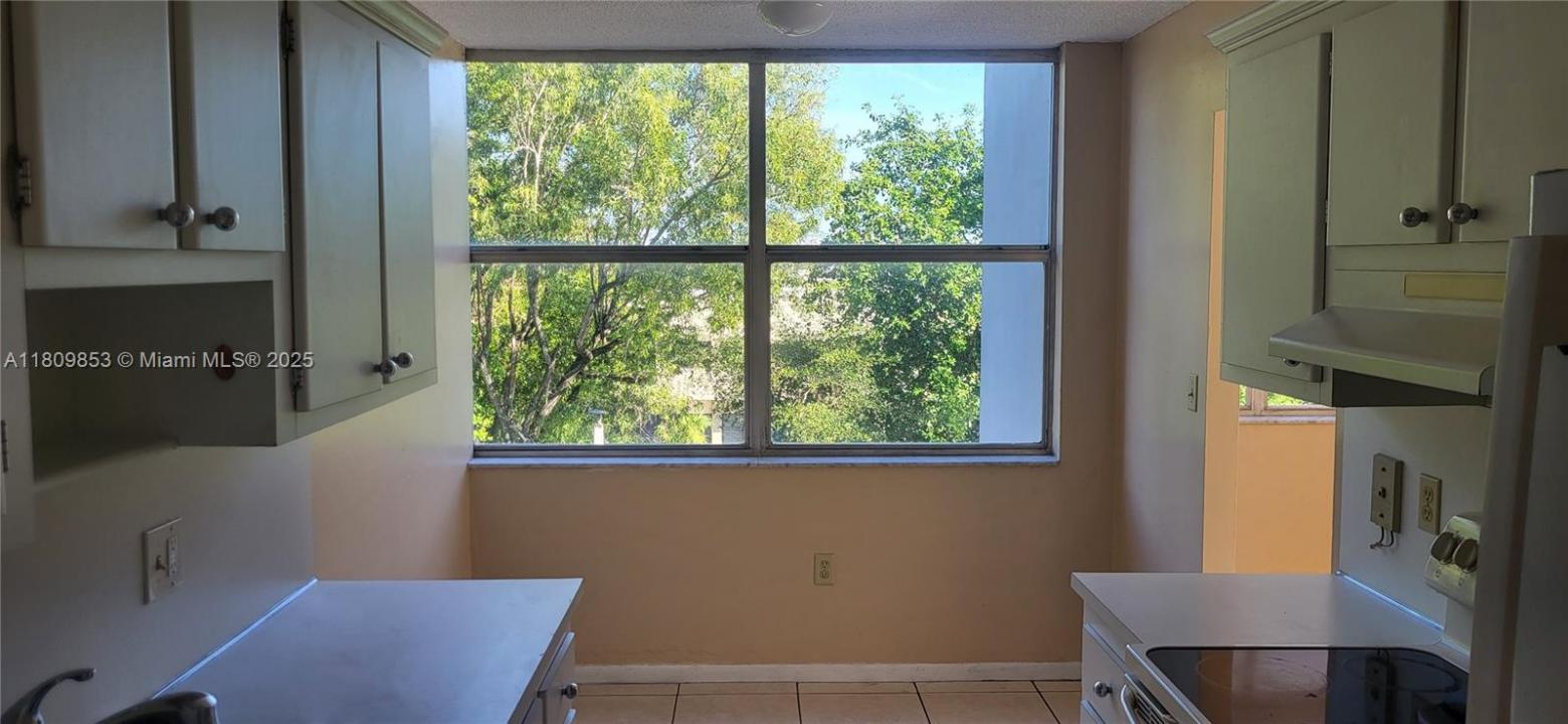 1300 NE Miami Gardens Dr 407E, Miami, Florida 33179, Estados Unidos