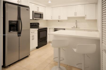 16175 Golf Club Rd 308, Weston, Florida 33326, USA