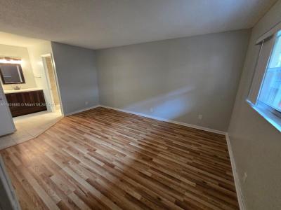 3300 Spanish Moss Ter 210, Lauderhill, Florida 33319, USA