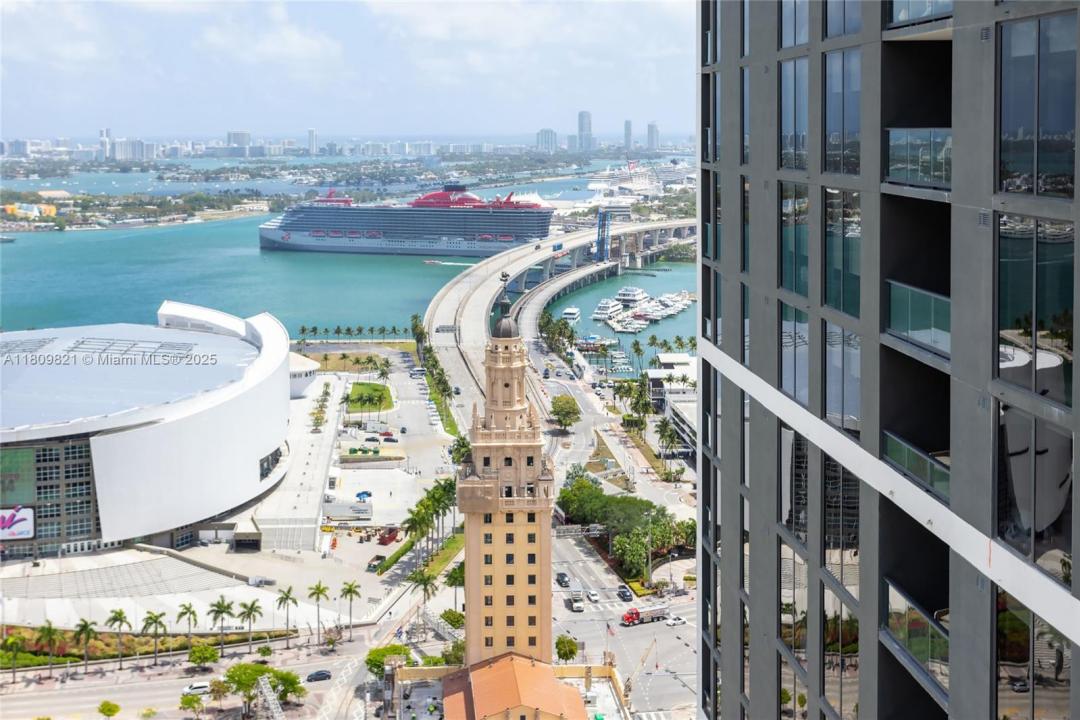 159 NE 6th St 3001, Miami, Flórida 33132, Estados Unidos