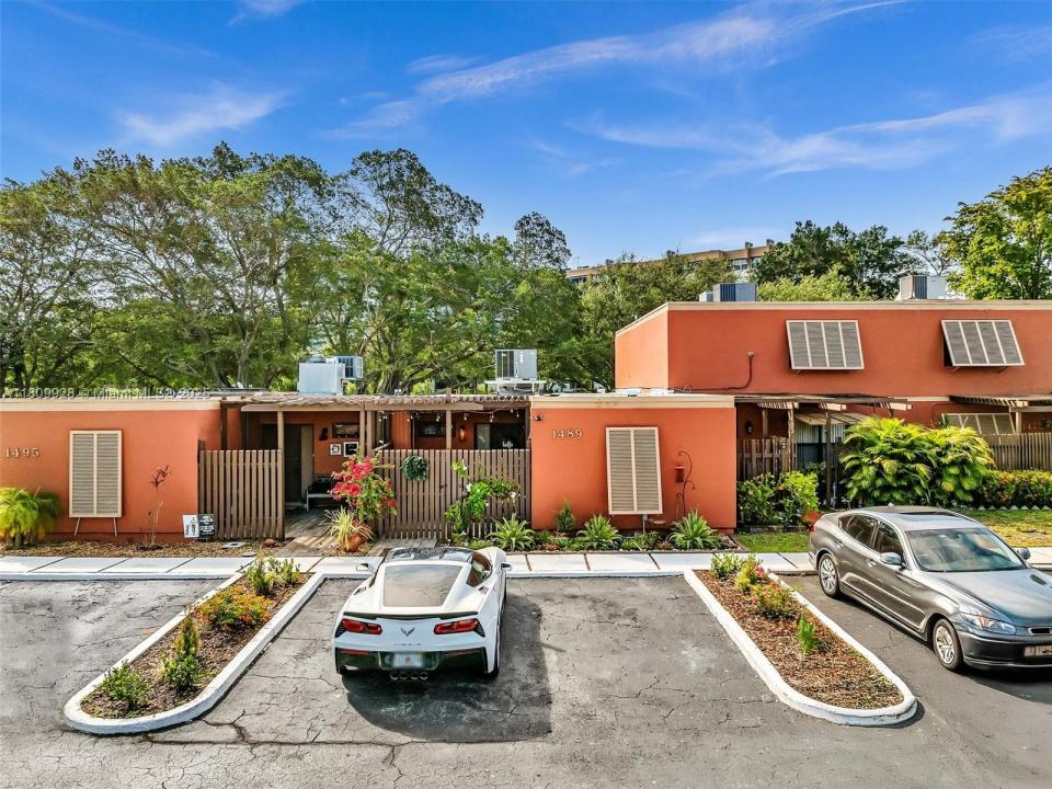1489 Fairway Rd, Pembroke Pines, Флорида 33026, Соединенные Штаты
