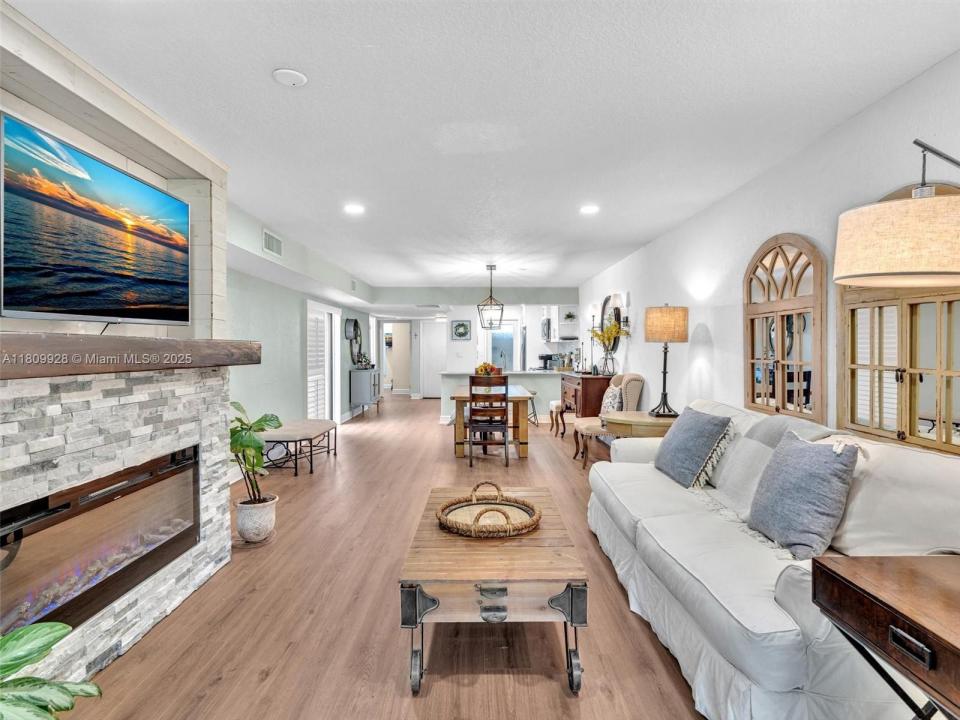 1489 Fairway Rd, Pembroke Pines, Флорида 33026, Соединенные Штаты