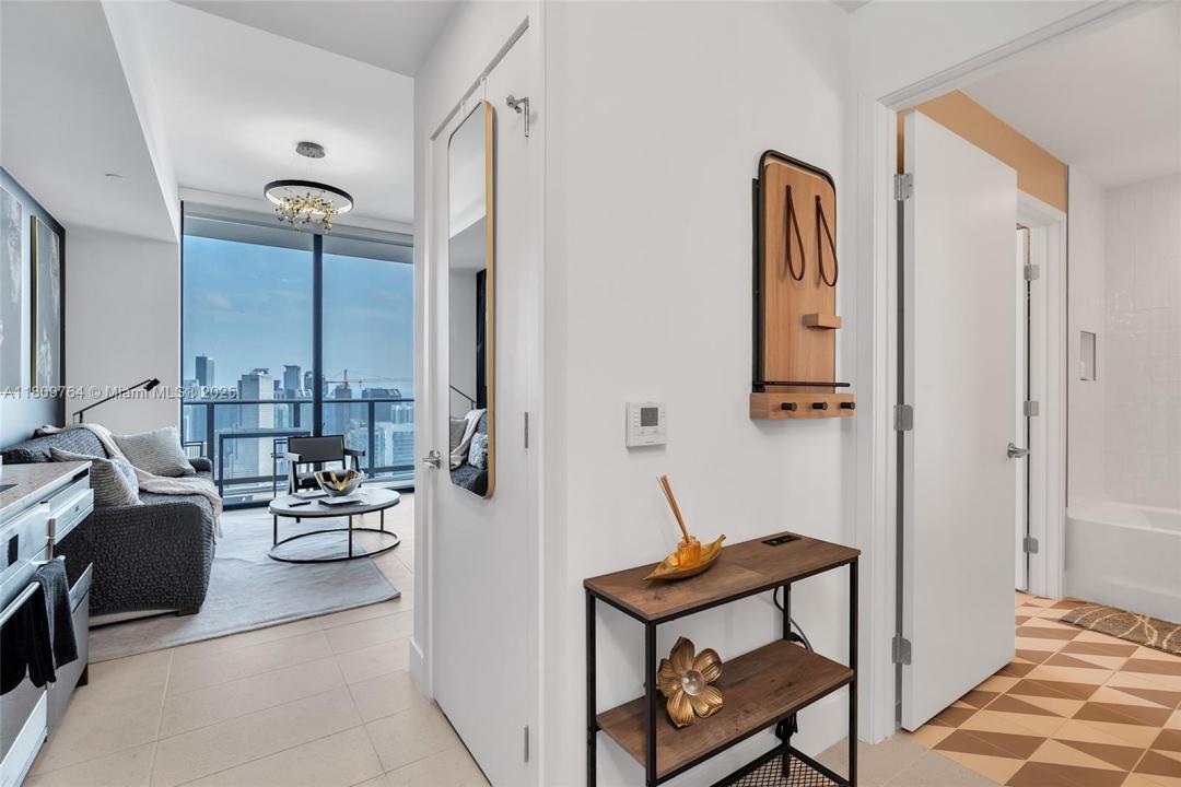 601 NE 1st Ave 4907, Miami, Florida 33132, Estados Unidos