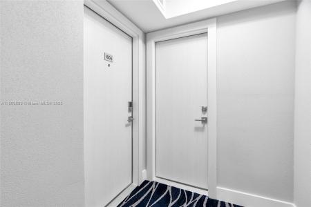 1904 S Ocean Dr 1004, Hallandale Beach, Florida 33009, USA