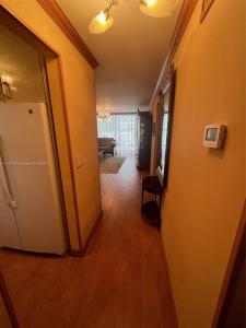 3551 NE 169th St 301, North Miami Beach, Florida 33160, USA