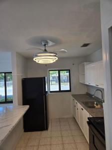 1305 NE 146th St 0, Miami, Florida 33161, USA
