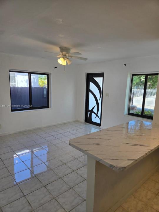 1305 NE 146th St 0, Miami, フロリダ 33161, アメリカ合衆国