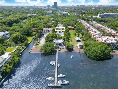 3169 Via Abitare Way 6, Miami, Florida 33133, USA