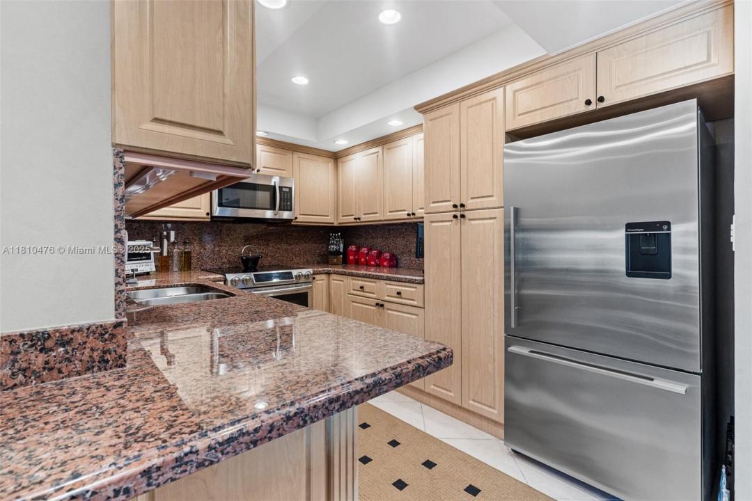1985 S Ocean Dr 17D, Hallandale Beach, 佛罗里达州 33009, 美国