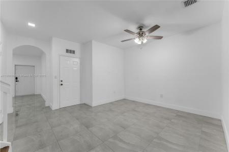 9285 SW 220th Ter, Cutler Bay, Florida 33190, USA