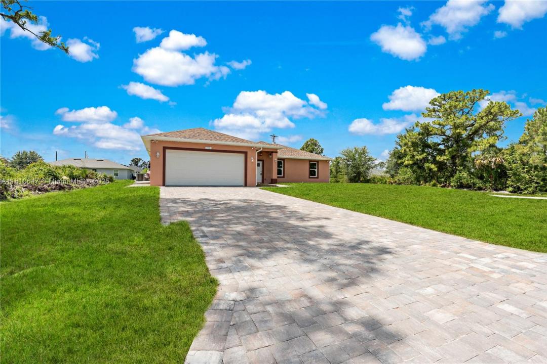 3133 68TH ST, Other City - In The State Of Florida, Florida 33971, Estados Unidos