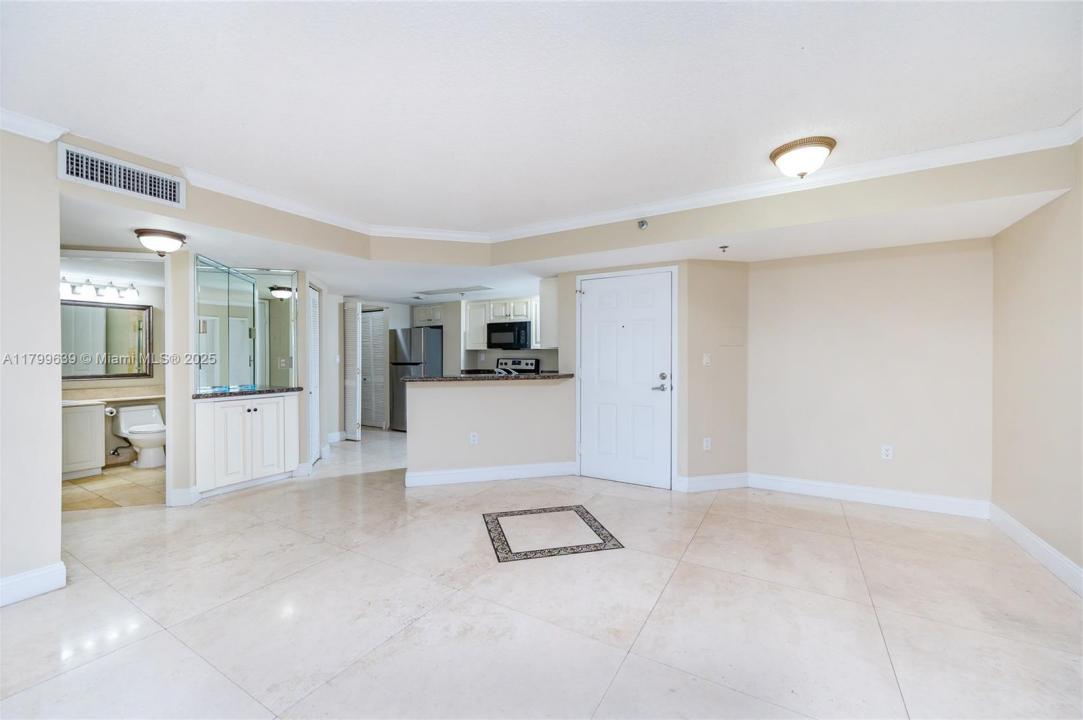 2351 Douglas Rd 607, Miami, Florida 33145, Estados Unidos
