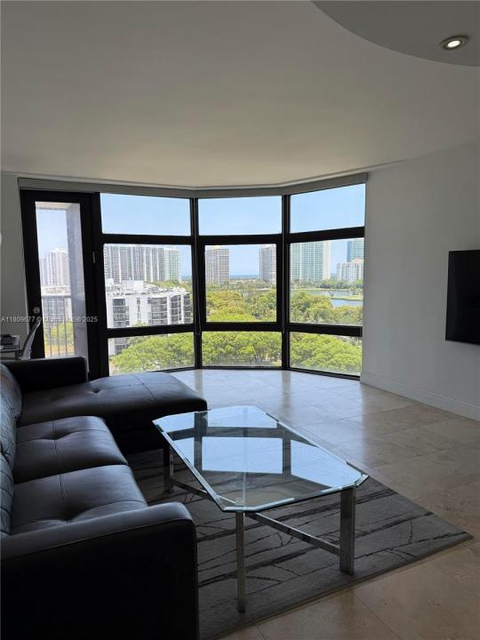 3375 N Country Club Dr 1004, Aventura, 佛罗里达州 33180, 美国